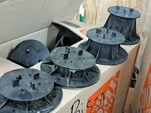 lot 961 image: Lot of (33) Bison Raised Floor Pedestal