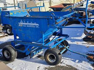 lot 850 image: Heavy Duty Spreader 4-wheel