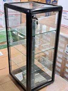 lot 624 image: Glass Display Case 3-tier with Keys