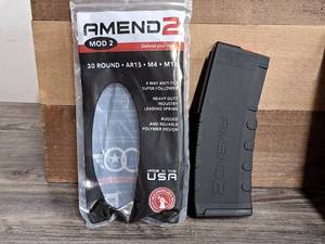 lot 1015 image: Amend 2 Mod 2 30 Round AR15M4M16 Ammo Clip (in original packaging)