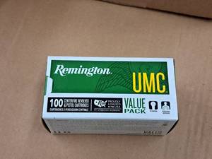 lot 633 image: Lot of (1 Box) Remington UMC .380 Auto 88 gr JHP Centerfire Revolver & Pistol Cartridges 100-count
