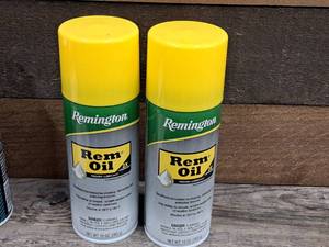 lot 1139 image: Lot of (2) Remington Rem Oil 10-oz Aerosol Can