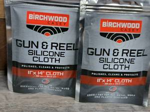 lot 1150 image: Lot of (2) Birchwood Gun & Reel Silicone Cloth