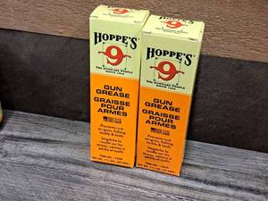 lot 1124 image: Lot of (2) Hoppes No. 9 1-34-oz Gun Grease