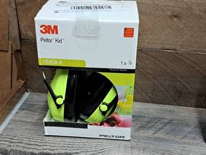lot 1205 image: 3M Peltor Kids Earmuffs
