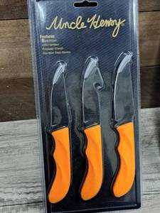 lot 1265 image: Uncle Henry 3-Blade Knife Set 3-piece