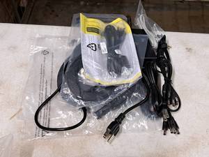 lot 1370 image: Lot of  Misc. Power Cords and Connectors