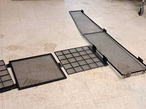lot 1405 image: Metal Swing Gate 4pc