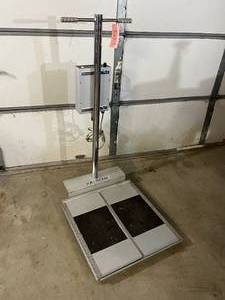 WOW 880lb Capacity Professional Scale-Tronix 6006  5005 Digital Wheelchair Bariatric Patient Stand-on With Handlebars Scale Great For Animals &amp Livestock too - Excellent Working Condition&nbsp