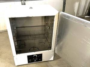 Lab-Line 3500 L-C Laboratory Oven - In Good Working Condition