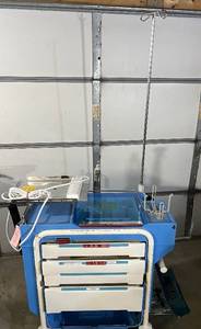 WOW MSRP $3000 Metro Lifeline Emergency Medical Center Crash Cart Code Blue Cart - Great Condition&nbsp Multiple Uses For This Heavy Duty 3 Drawer Locking Cart