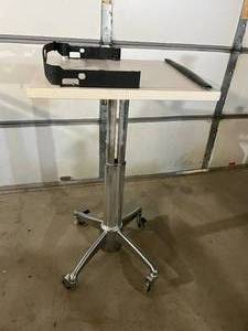 MSRP $1600&nbspAltus Nonpowered Laptop Carts - Nonpowered Square Laptop  LCD Cart Mobile Sit To Stand Desk With Extras - In Good Condition Electronics Not Included