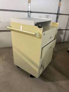 2-Drawer Cabinet Supply Storage Crash Cart - In Great Condition