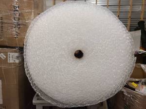 Extra large roll of large bubble wrap
