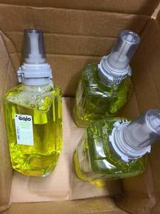 Gojo Citrus Ginger Foam Hand and Showerwash soap