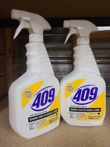 2 Bottles of Formula 409 Cleaning Spray
