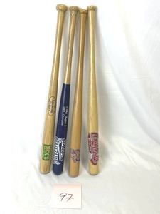 lot 97 image: 18 Souvenir Baseball Bats Lot