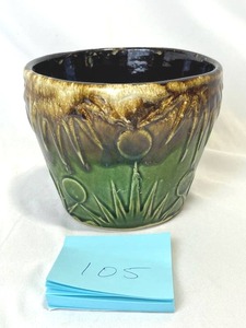 lot 105 image: Roseville Jardinier Planter Sunburst 4.75