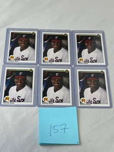 lot 157 image: 1990 Upper Deck #17 Sammy Sosa RC Lot in Nice Condition