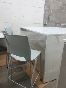lot 246 image: HARVEST TABLE WITH HON CAFE STOOLS