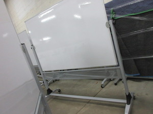lot 253 image: BEST RITE DOUBLE SIDED WHITE BOARD
