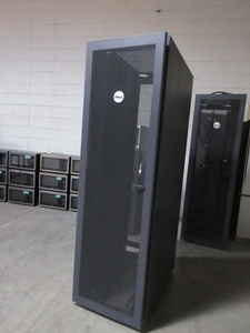 lot 360 image: DELL SERVER RACK