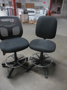 lot 391 image: SIT ON IT HEIGHT ADJUSTABLE OFFICE CHAIRS