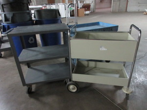 lot 402 image: ASSORTED ROLLING CARTS