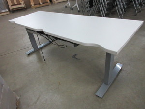 lot 373 image: ALLSTEEL WORK TABLES WITH CORD MANAGEMENT AND SWITCH
