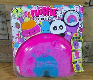 lot 89 image: Fluffie Stuffiez Small Plush - Collectible Rainbow Surprise Reveal