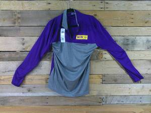 lot 140 image: Vikings Team Apparel Long Sleeve Shirt-Large