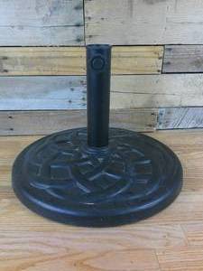 lot 153 image: 18 x 13 Patio Umbrella Stand