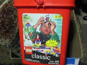Bucket of 400pc Classic Legos...