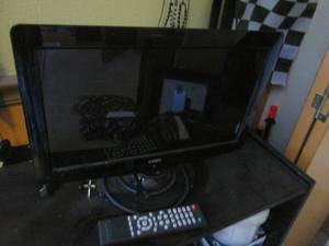 Small Coby Flat-screen tv with remote