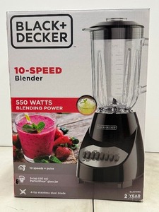 lot 7 image: Black and Decker 10 Speed Blender 550 Watts 5 Cup Capacity - Model BL2010BG