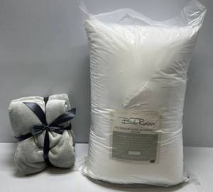lot 84 image: Bella Rosso 2 Pack All Season Down Alternative Pillows & Fleece Blanket