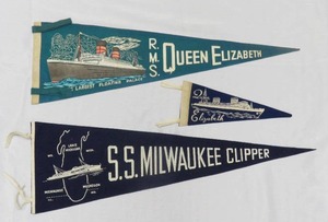 lot 93 image: Vintage RMS Queen Elizabeth & S.S. Milwaukee Clipper Ship Pennants