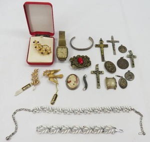 lot 132 image: Vintage Estate Jewelry, Brooches, Crosses, Medallions, Watches & More