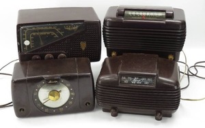 lot 155 image: Grouping of 4 Vintage Brown Tube Radios Arvin, Majestic, Stromberg-Carlson, Zenith