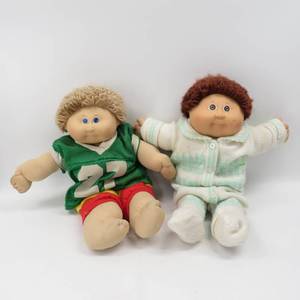 lot 232 image: Lot of 9 Vintage Cabbage Patch Kids Dolls