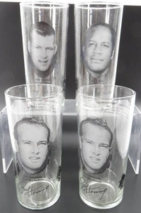 lot 246 image: Vintage Group of 4 Pizza Hut 1970s Football Player Drinking Glasses