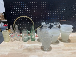 lot 12 image: Assorted Mostly Glass Items some Vintage