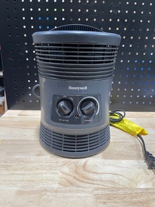 lot 65 image: Honeywell Space Heater