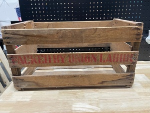 lot 88 image: Wood Crate
