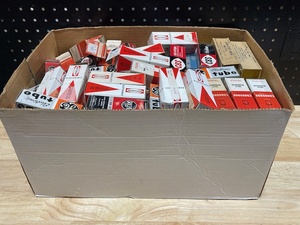lot 127 image: Vintage Tubes
