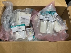 lot 140 image: Outlet Boxes, Other Box Mounts