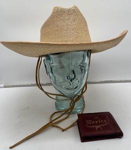 lot 47 image: Sahuayo Legito Palm Straw Hat - Made in Mexico