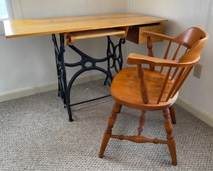lot 81 image: Cast Iron Sewing Machine Desk with Chair