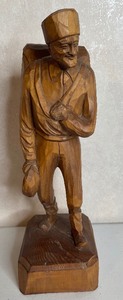 lot 91 image: Wood Carved Fur TrapperMountain ManTraveler