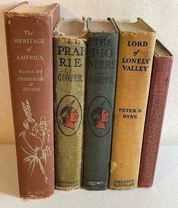 lot 99 image: Lot of 5 vintage hardcover books